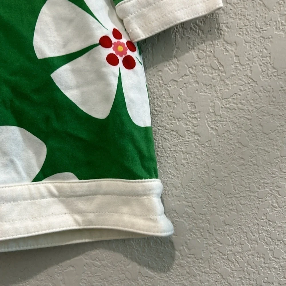 Green gap baby dress size two years white flower pattern green and gold buttons